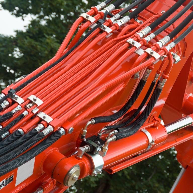 Hydraulics Hydraulic Hoses and Tubes on Large Machinery